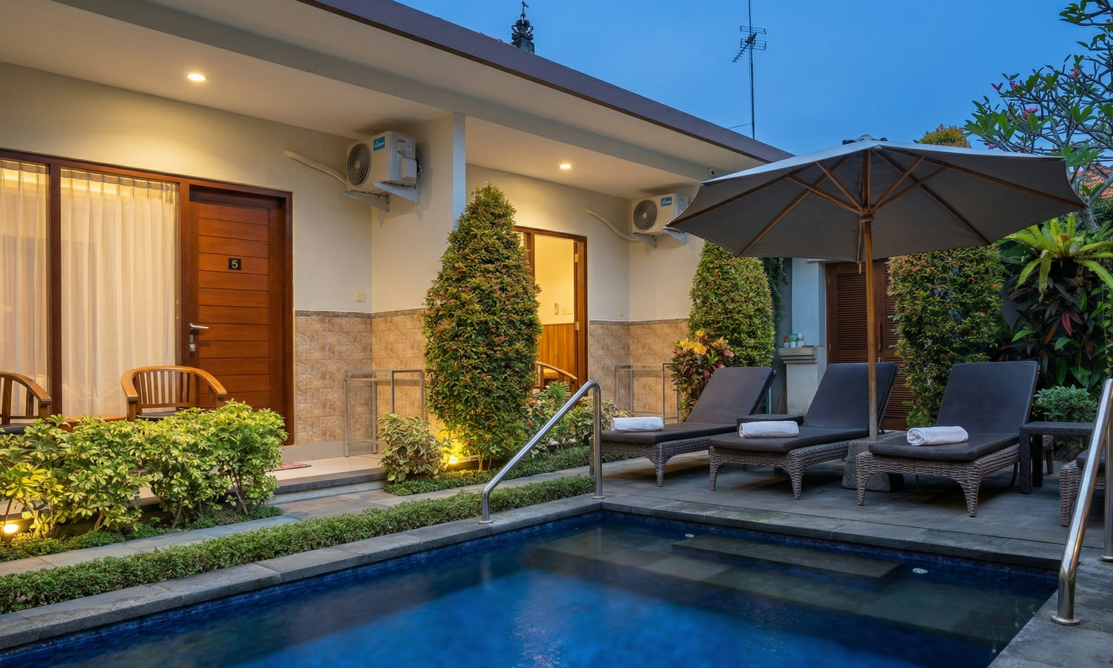 Cening Ayu Sanur thumbnail 2